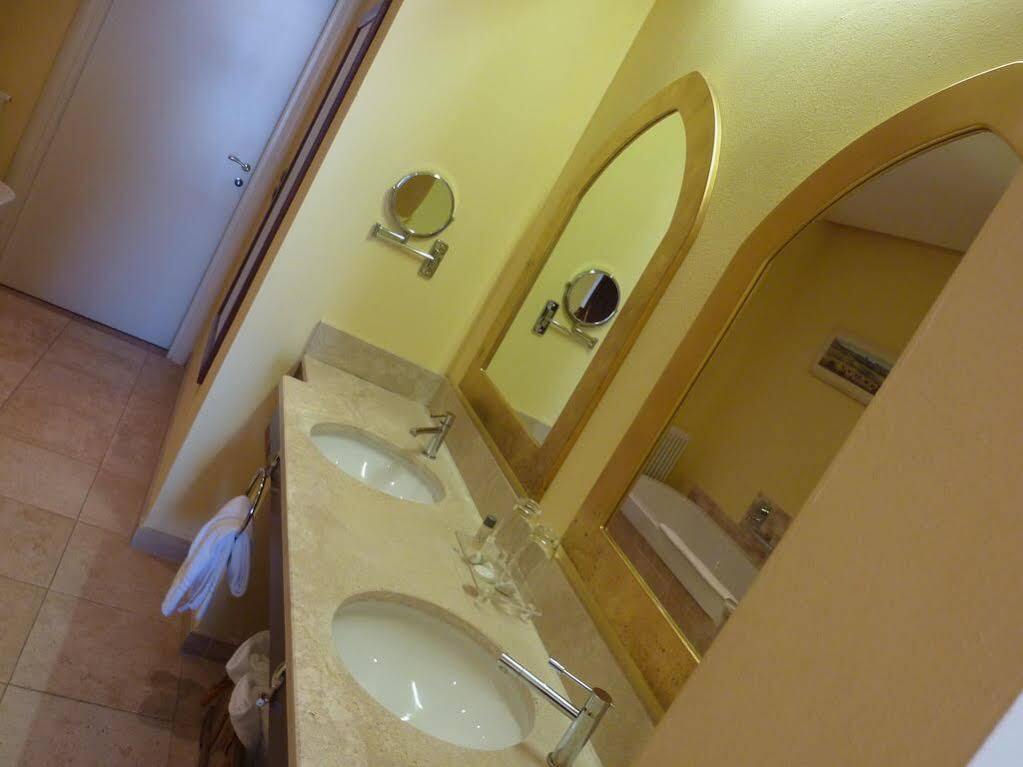 Vogue Hotel Arezzo Exterior foto